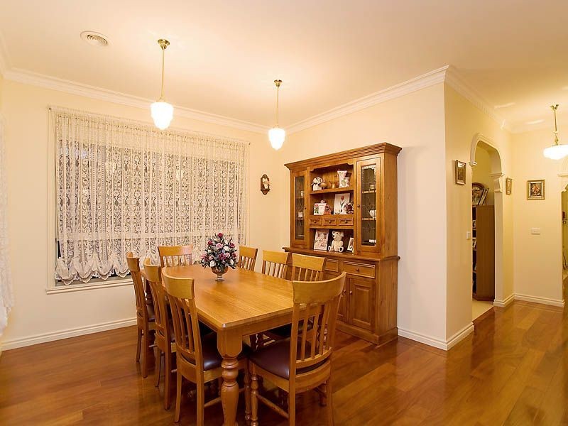 9 Imperial Court, Hillside VIC 3037