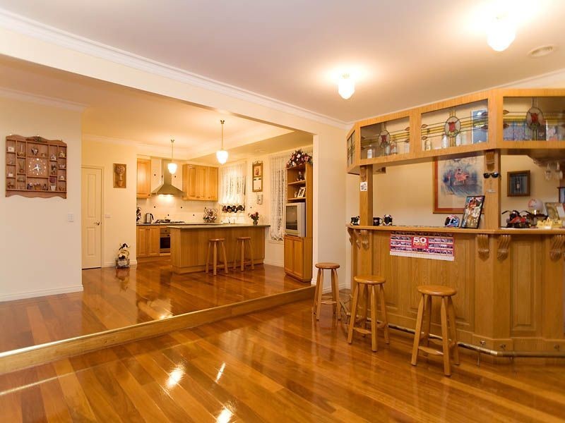 9 Imperial Court, Hillside VIC 3037