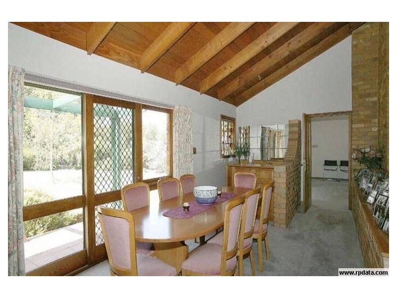 27 Petrik Drive, Keilor VIC 3036