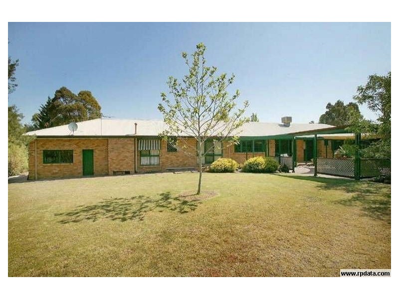 27 Petrik Drive, Keilor VIC 3036
