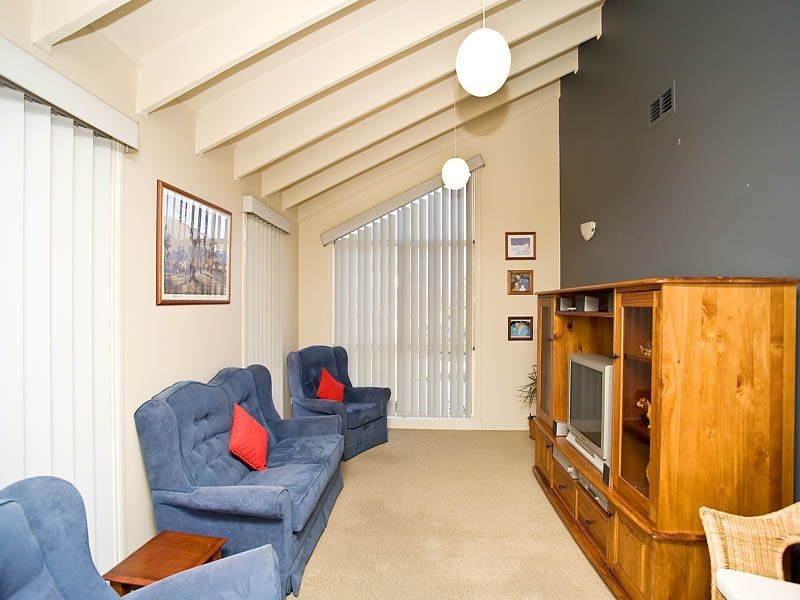 22 Longhurst Crescent, Hillside VIC 3037