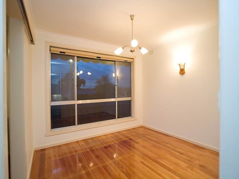 28  Hopkins Avenue, Keilor VIC 3036