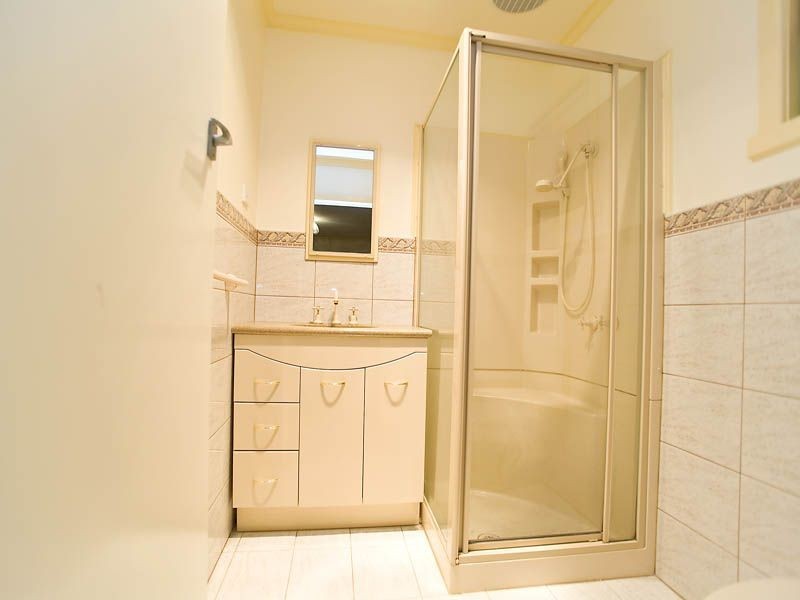 28  Hopkins Avenue, Keilor VIC 3036