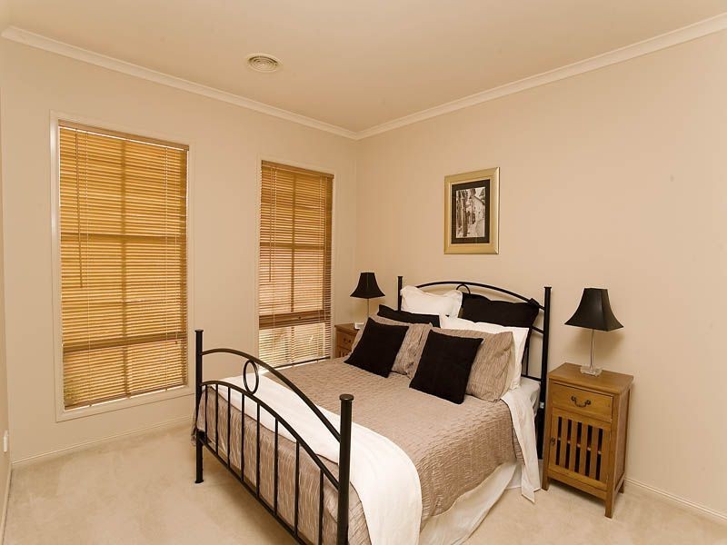 52 Botanic Drive, Hillside VIC 3037