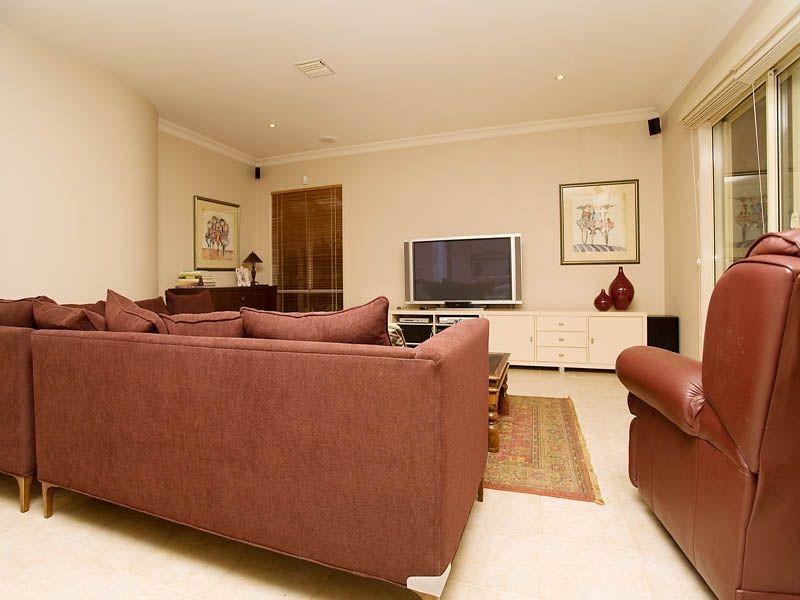 52 Botanic Drive, Hillside VIC 3037