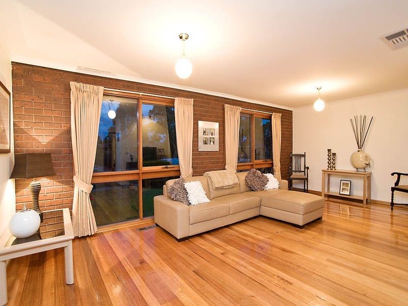 4 Rethel Close, Keilor Downs VIC 3038