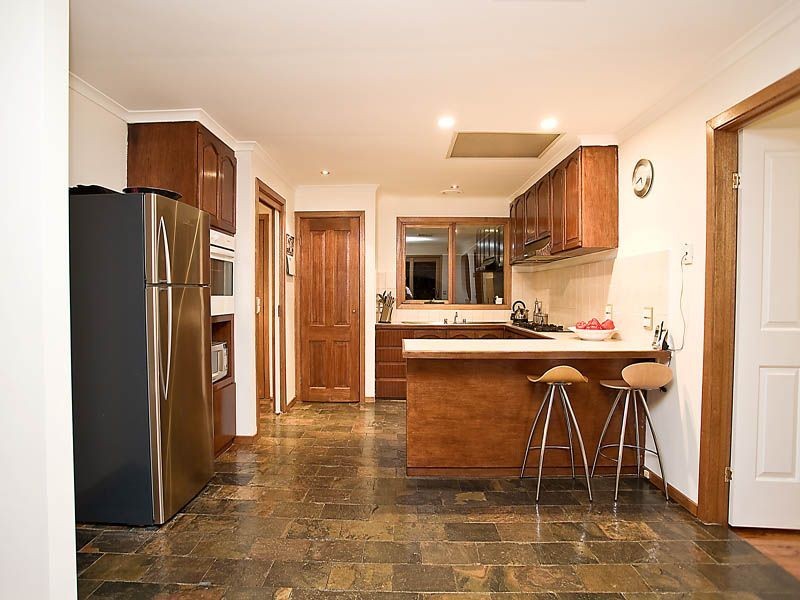 4 Rethel Close, Keilor Downs VIC 3038