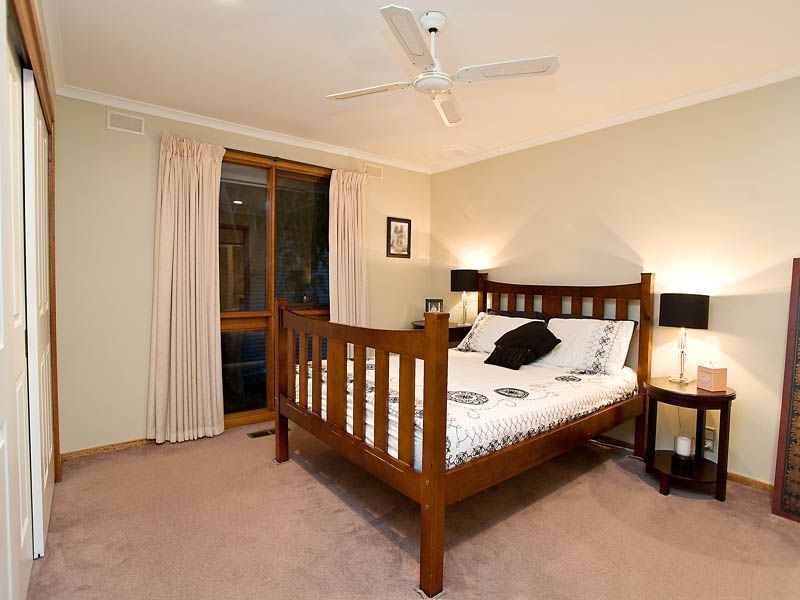 4 Rethel Close, Keilor Downs VIC 3038