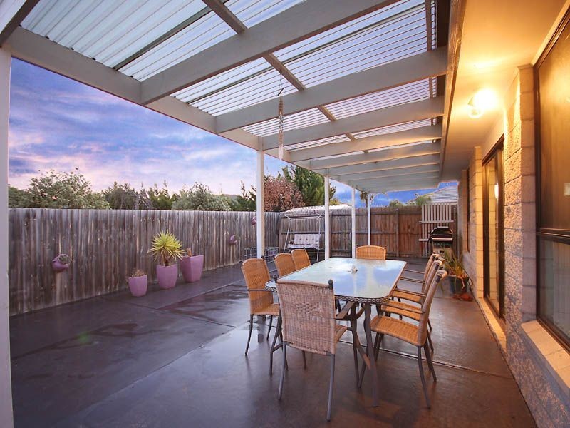 2 Peppercorn Court, Hillside VIC 3037