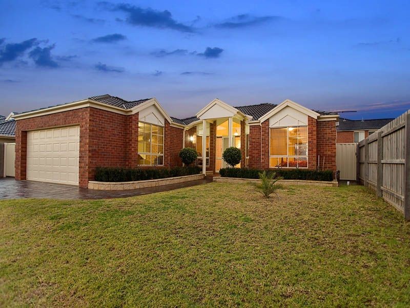 20 University Drive, Taylors Hill VIC 3037