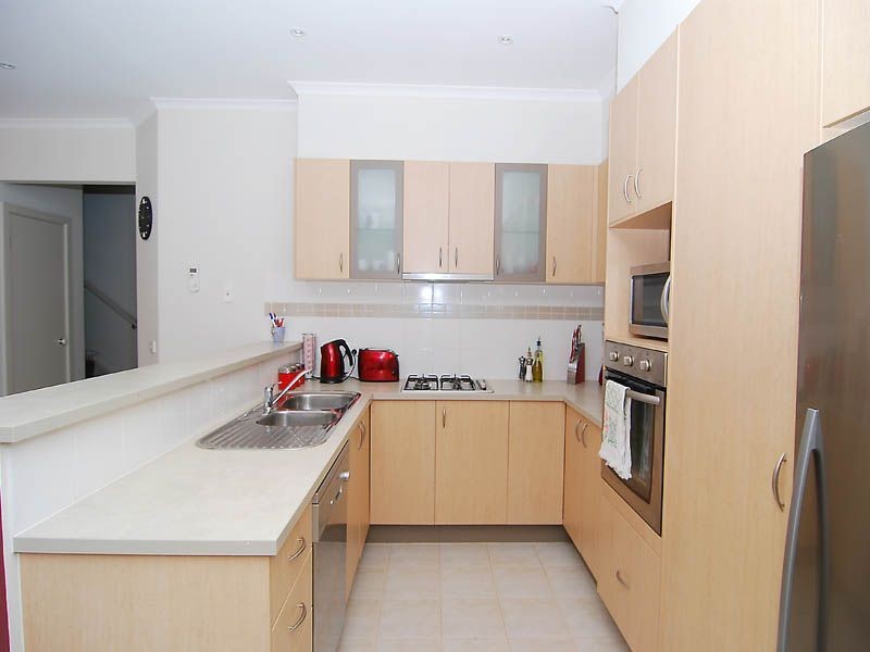 47 Amberlea Circuit, Taylors Hill VIC 3037