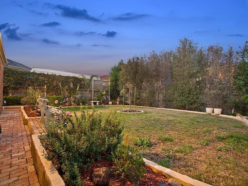 58 McCubbin Drive, Taylors Lakes VIC 3038