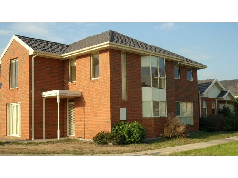 1/40 Robertsons Rd, Taylors Lakes VIC 3038