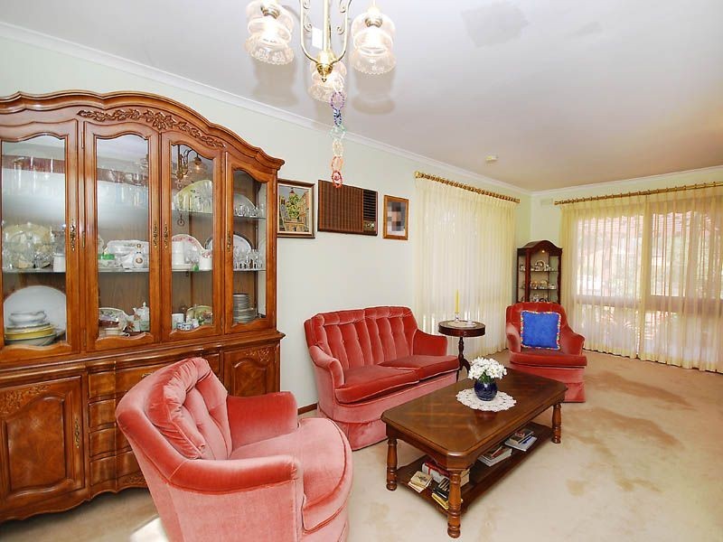 21 Cocoparra Crescent, Taylors Lakes VIC 3038