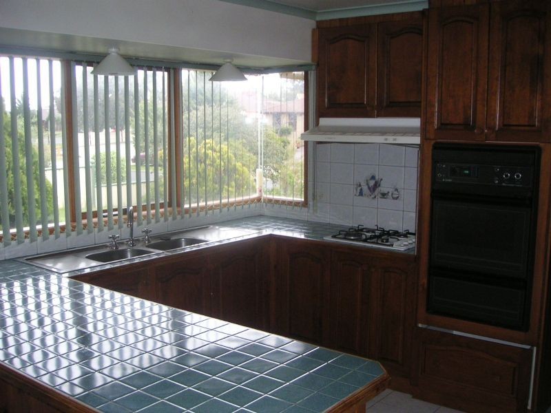 4  Wyperfeld Avenue, Taylors Lakes VIC 3038