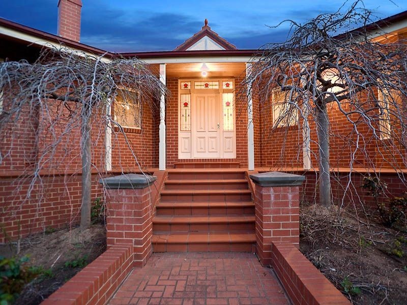 40 Faye Crescent, Keilor VIC 3036