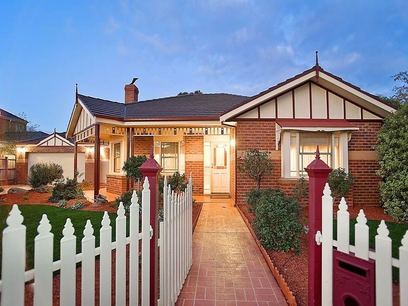 14 The Regency, Hillside VIC 3037