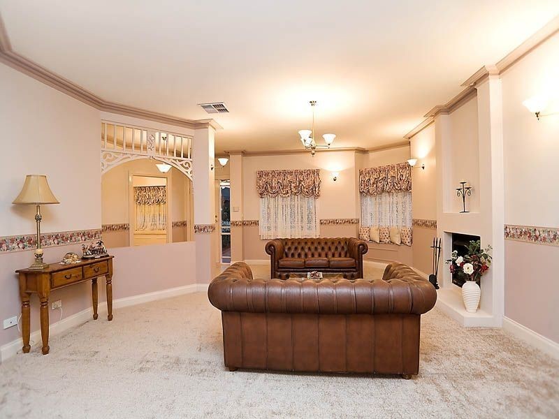 14 The Regency, Hillside VIC 3037