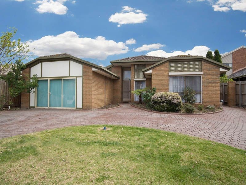 8 Malibu Grove, Keilor Lodge VIC 3038