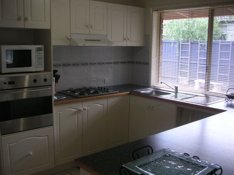 4 Shearer Close, Sydenham VIC 3037