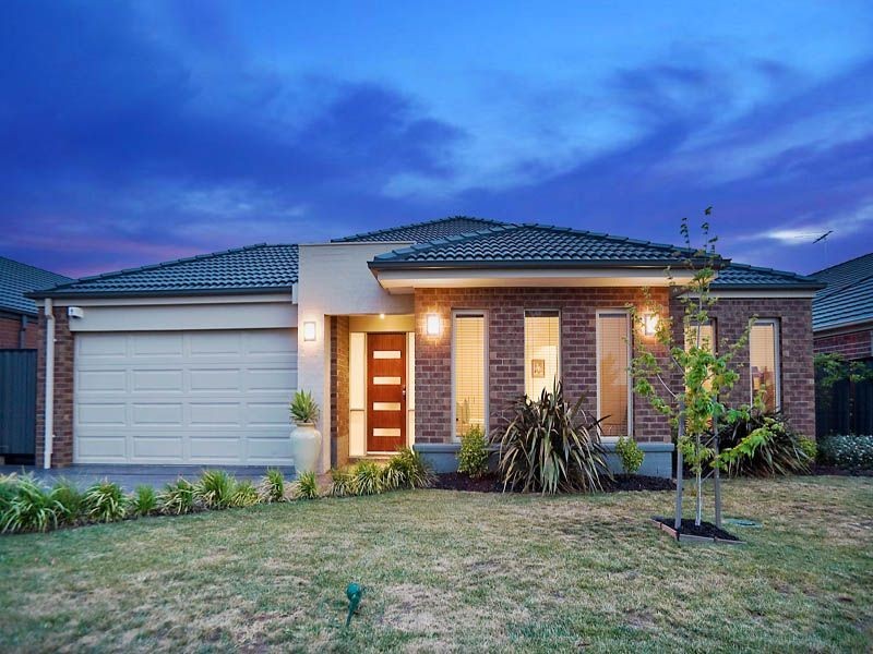 45  Melfin Drive, Hillside VIC 3037