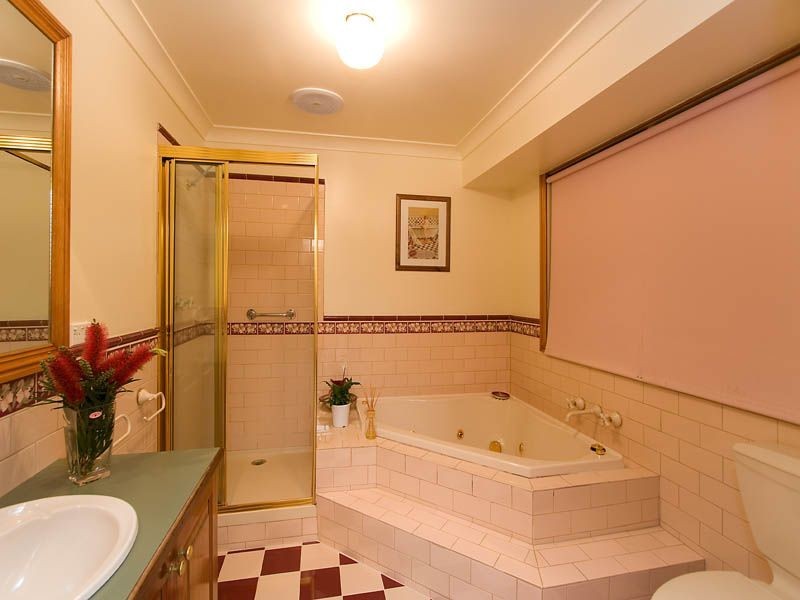 35 Odessa Avenue, Keilor Downs VIC 3038