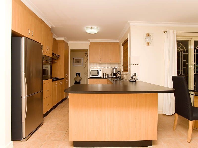 19  Rosehedge Drive, Sydenham VIC 3037