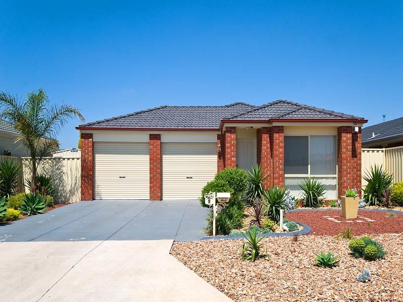 8  O’Haire Street, Hillside VIC 3037