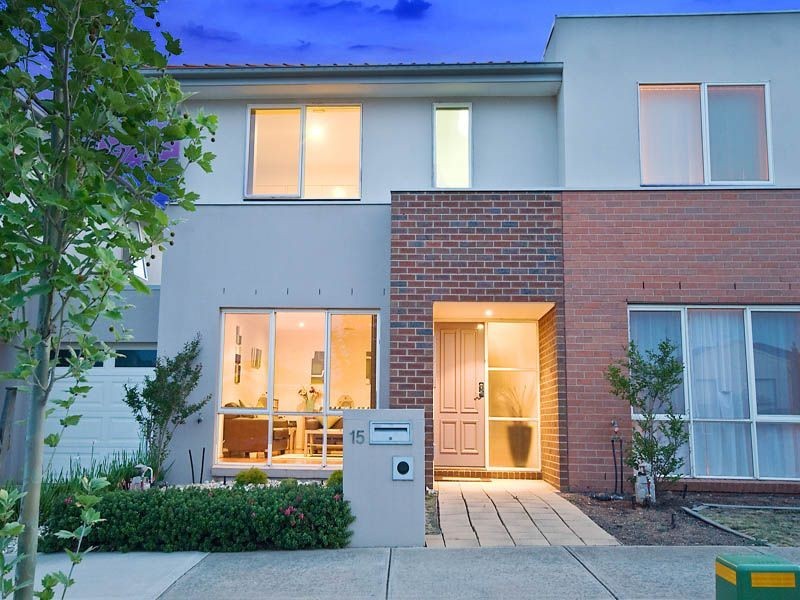 15 Wentworth Drive, Taylors Lakes VIC 3038