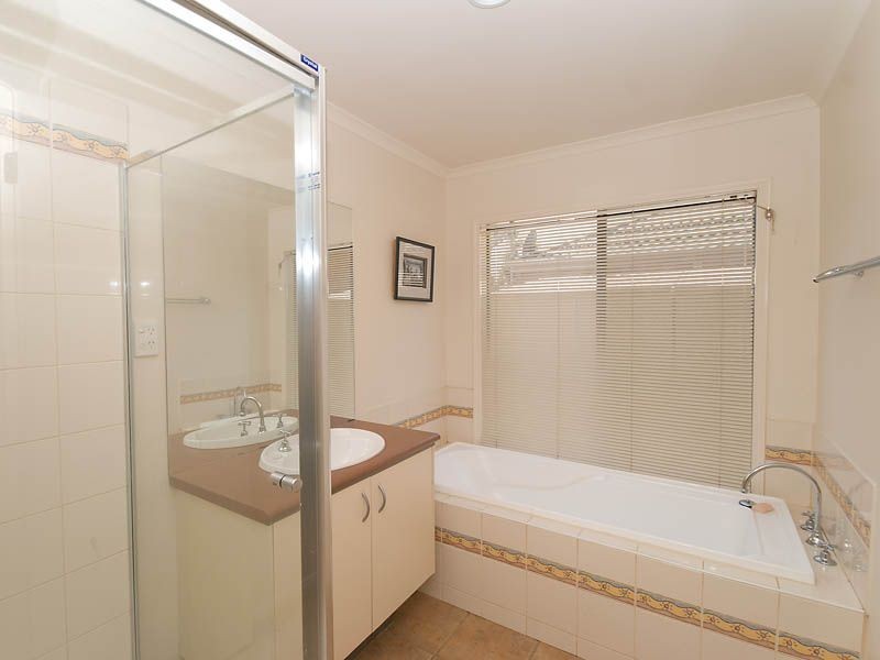 4 Taylors Hill Boulevard, Taylors Hill VIC 3037