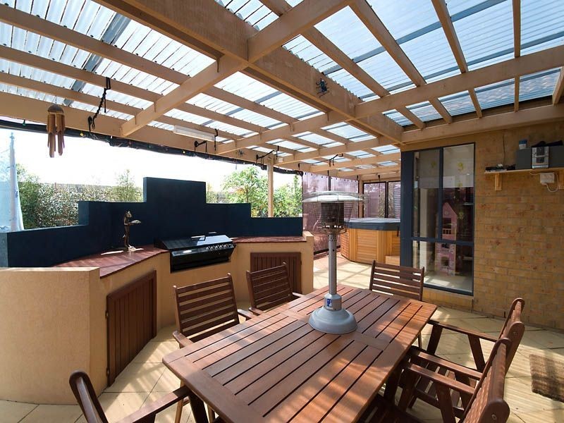 4 Taylors Hill Boulevard, Taylors Hill VIC 3037