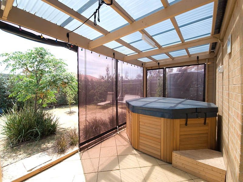 4 Taylors Hill Boulevard, Taylors Hill VIC 3037