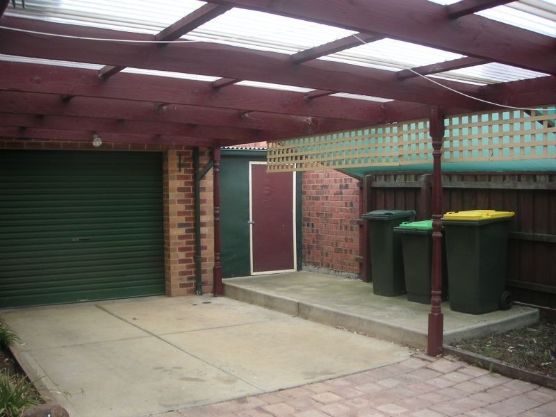 2 Anakie Walk, Delahey VIC 3037