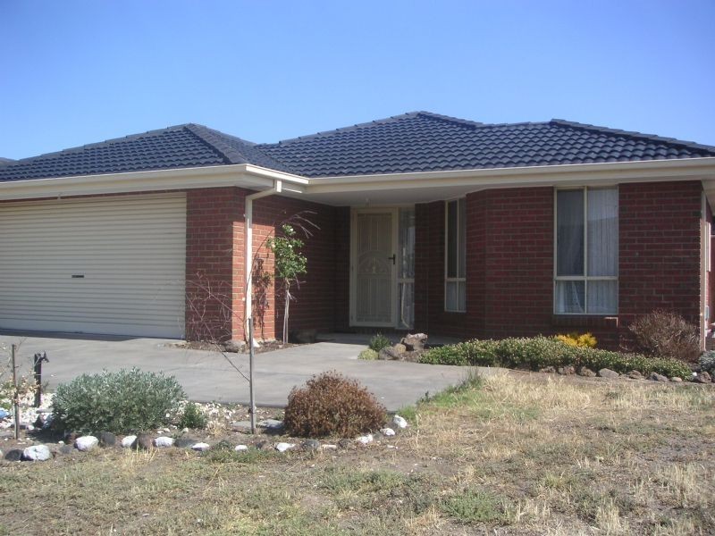 9 Moray Close, Taylors Hill VIC 3037
