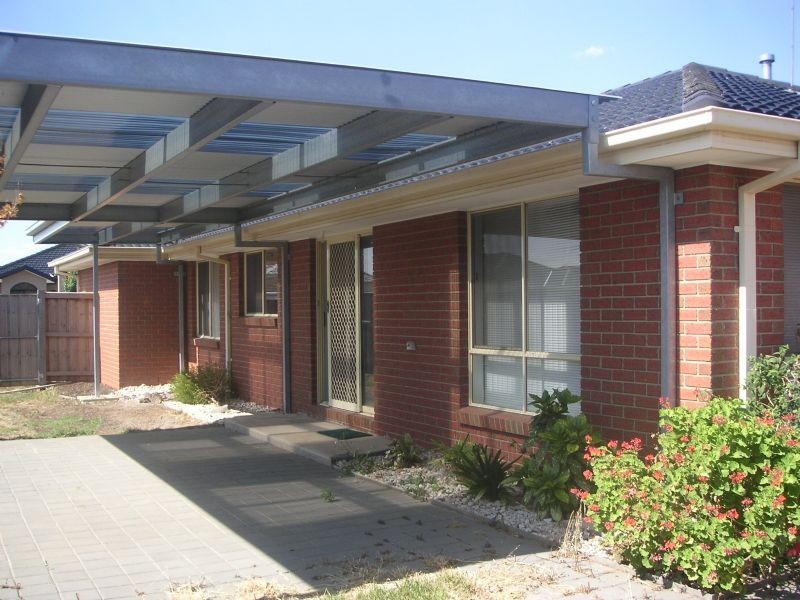 9 Moray Close, Taylors Hill VIC 3037