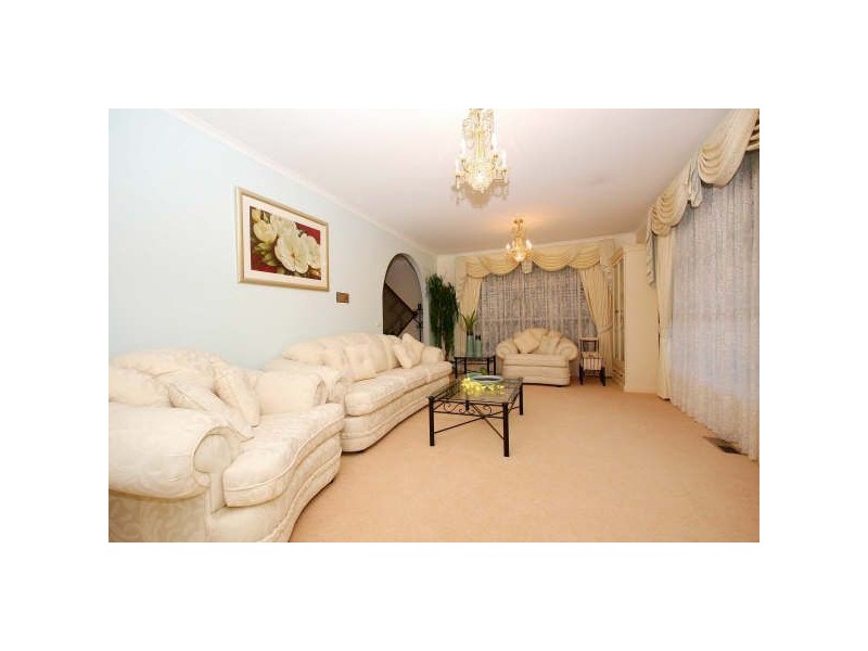 2 Medina Road, Keilor Downs VIC 3038