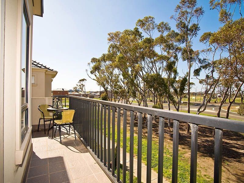 11 Wildflower Lane, Cairnlea VIC 3023