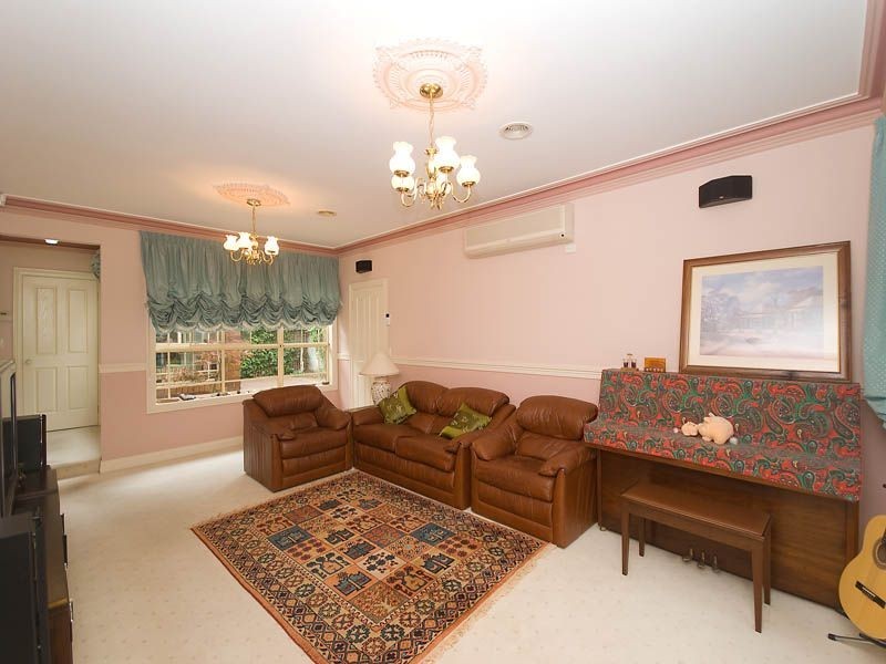 16B Wanaka Drive, Taylors Lakes VIC 3038