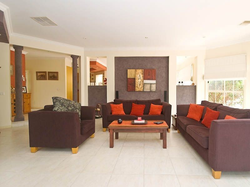 25  Salamander Drive, Taylors Lakes VIC 3038