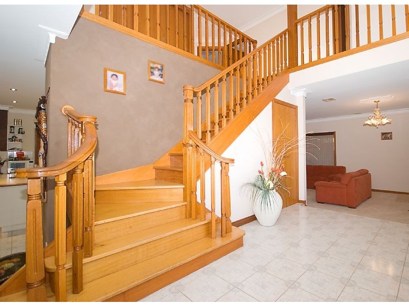 3 Denbigh Court, Keilor VIC 3036