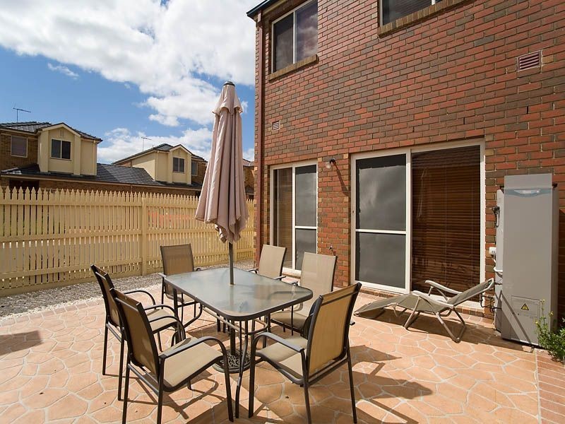 45 Amberlea Circuit, Taylors Hill VIC 3037