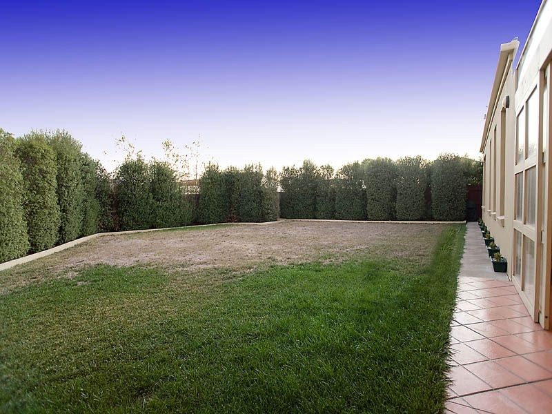 11 Abelia Court, Hillside VIC 3037