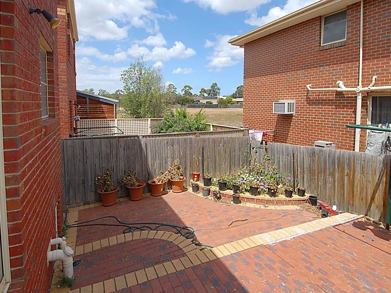 10a Village Avenue, Taylors Lakes VIC 3038