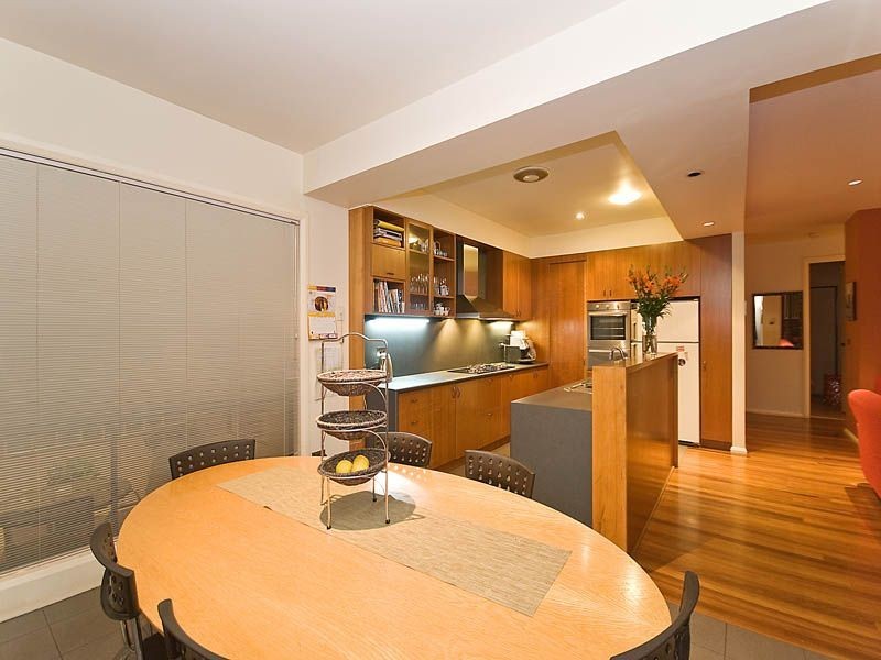 28 Messina Crescent, Taylors Lakes VIC 3038