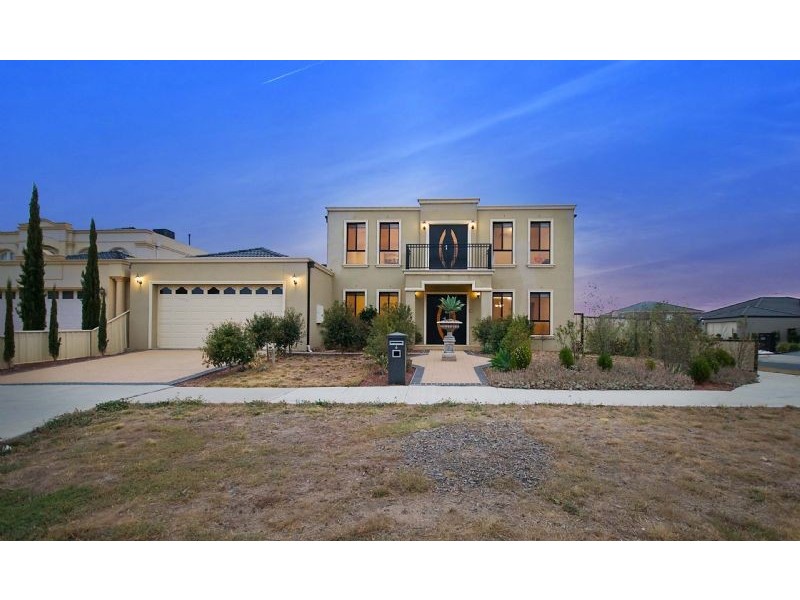 6 Rowlandson Place, Taylors Lakes VIC 3038