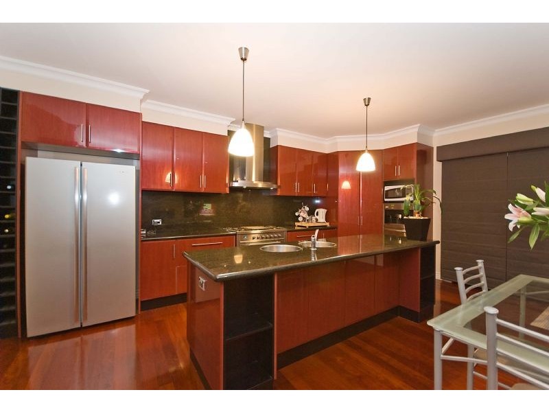 6 Rowlandson Place, Taylors Lakes VIC 3038