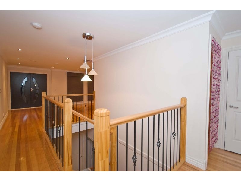 6 Rowlandson Place, Taylors Lakes VIC 3038