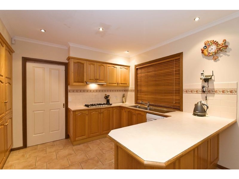 27 Panorama Drive, Hillside VIC 3037