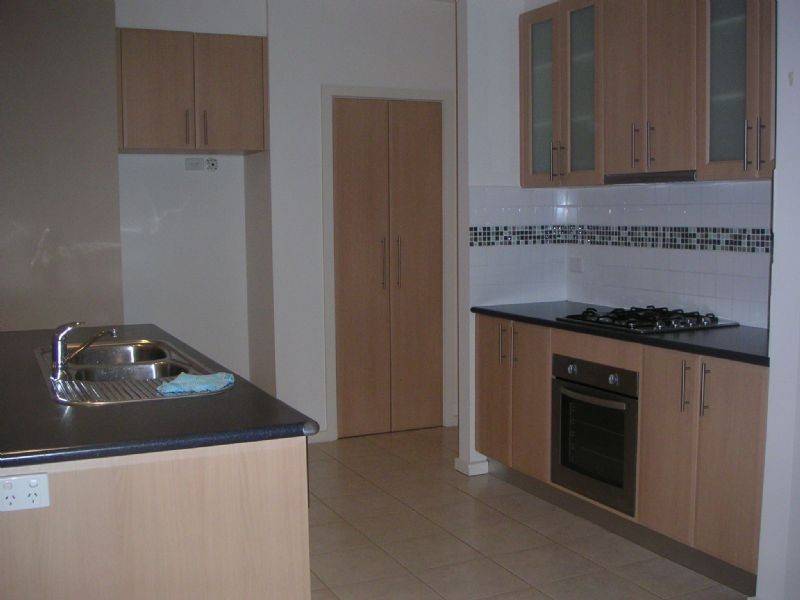 15 Studley Park, Caroline Springs VIC 3023