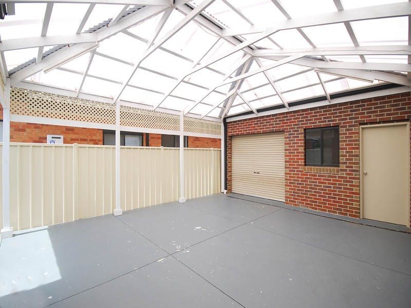 14 Isabella Grove, Taylors Hill VIC 3037